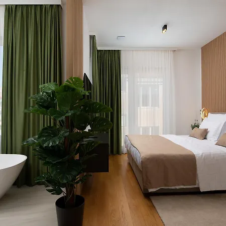 Isla For 10 People With Private Pool & Sauna Only 10 Meters From The Sea 别墅 *
