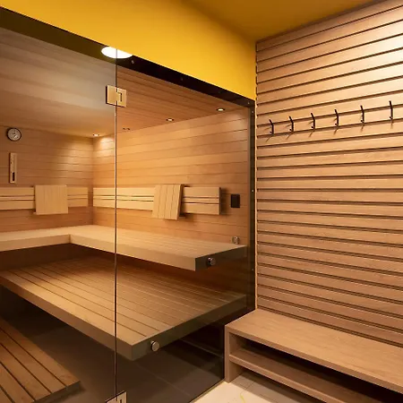 Isla For 10 People With Private Pool & Sauna Only 10 Meters From The Sea Medulin