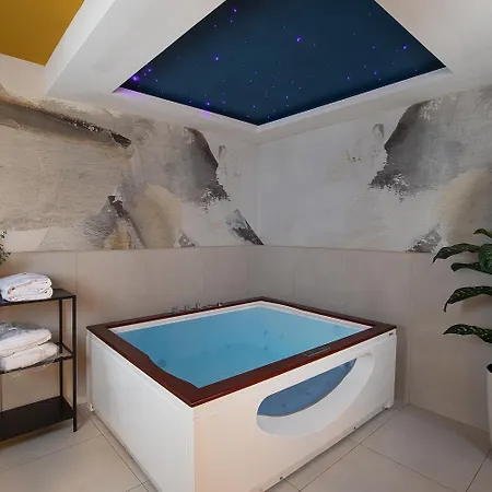 Isla For 10 People With Private Pool & Sauna Only 10 Meters From The Sea Villa Medolino